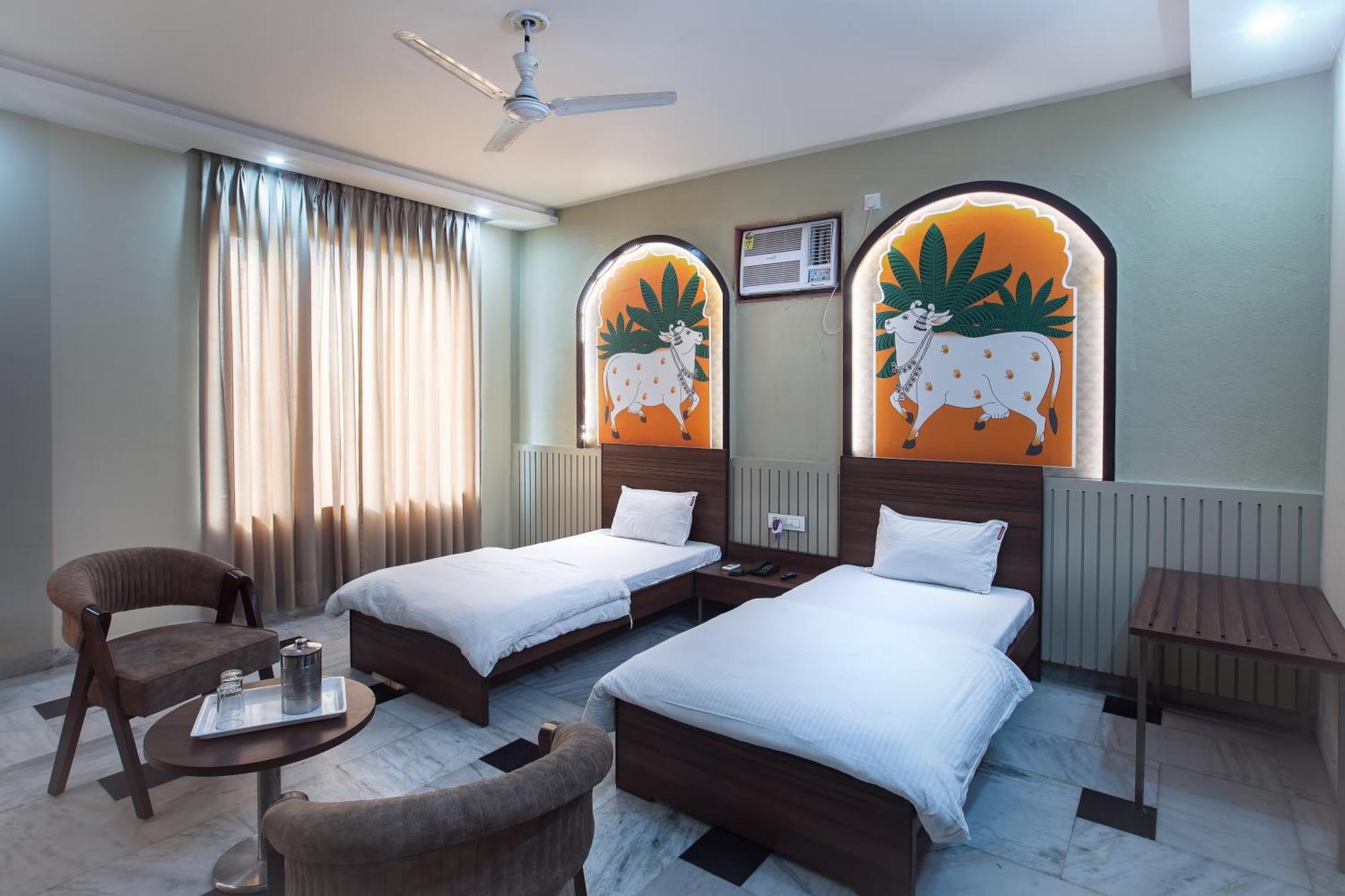 Hotel Bhakti Dhama Vrindāvan Eksteriør billede