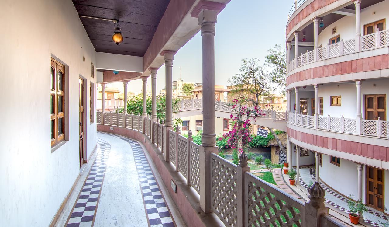 Hotel Bhakti Dhama Vrindāvan Eksteriør billede